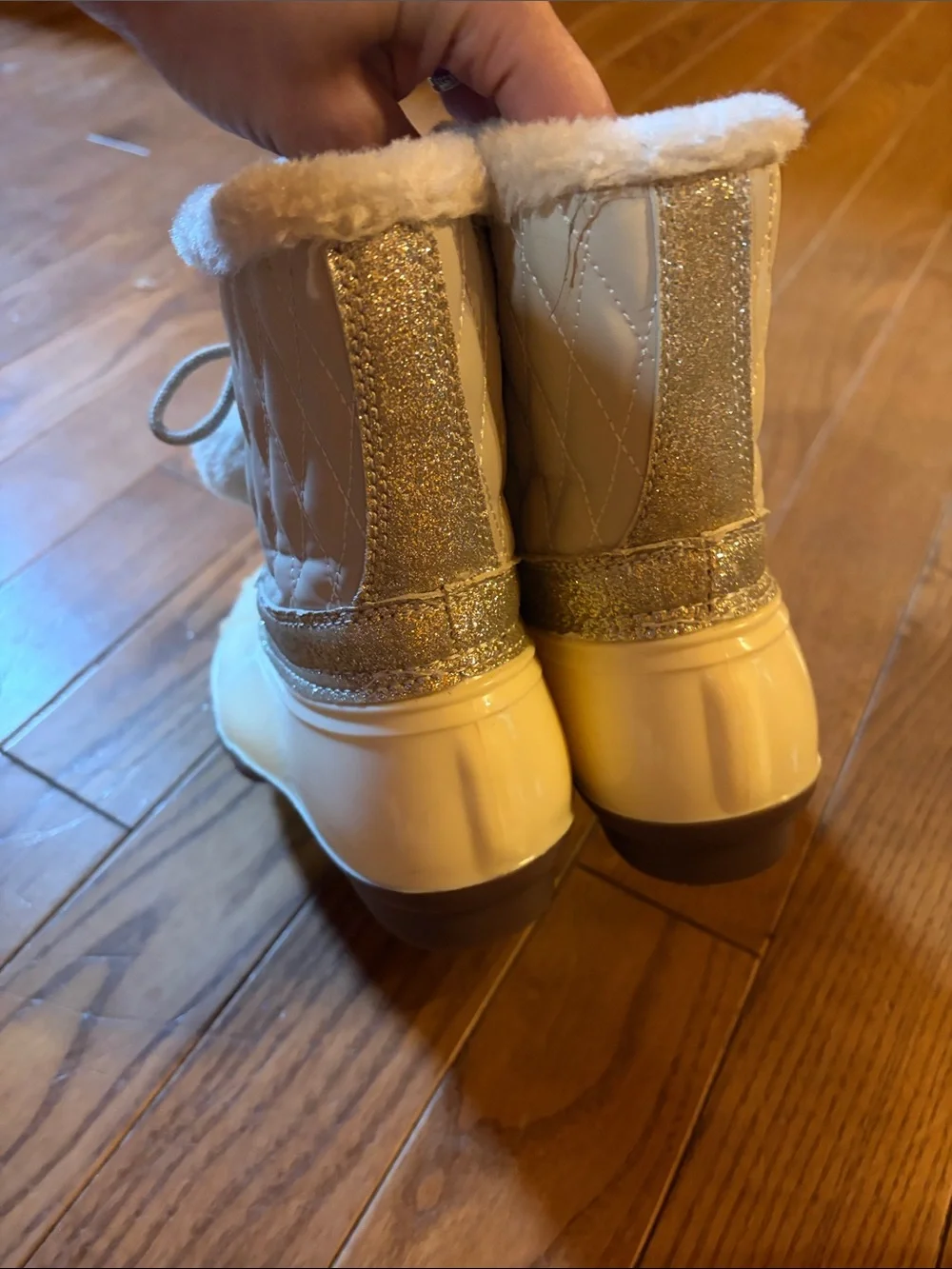 Mudd euc white